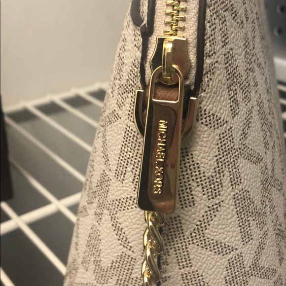 Michael Kors Crossbody Bag Purse (original & New) - Picture 7 of 9